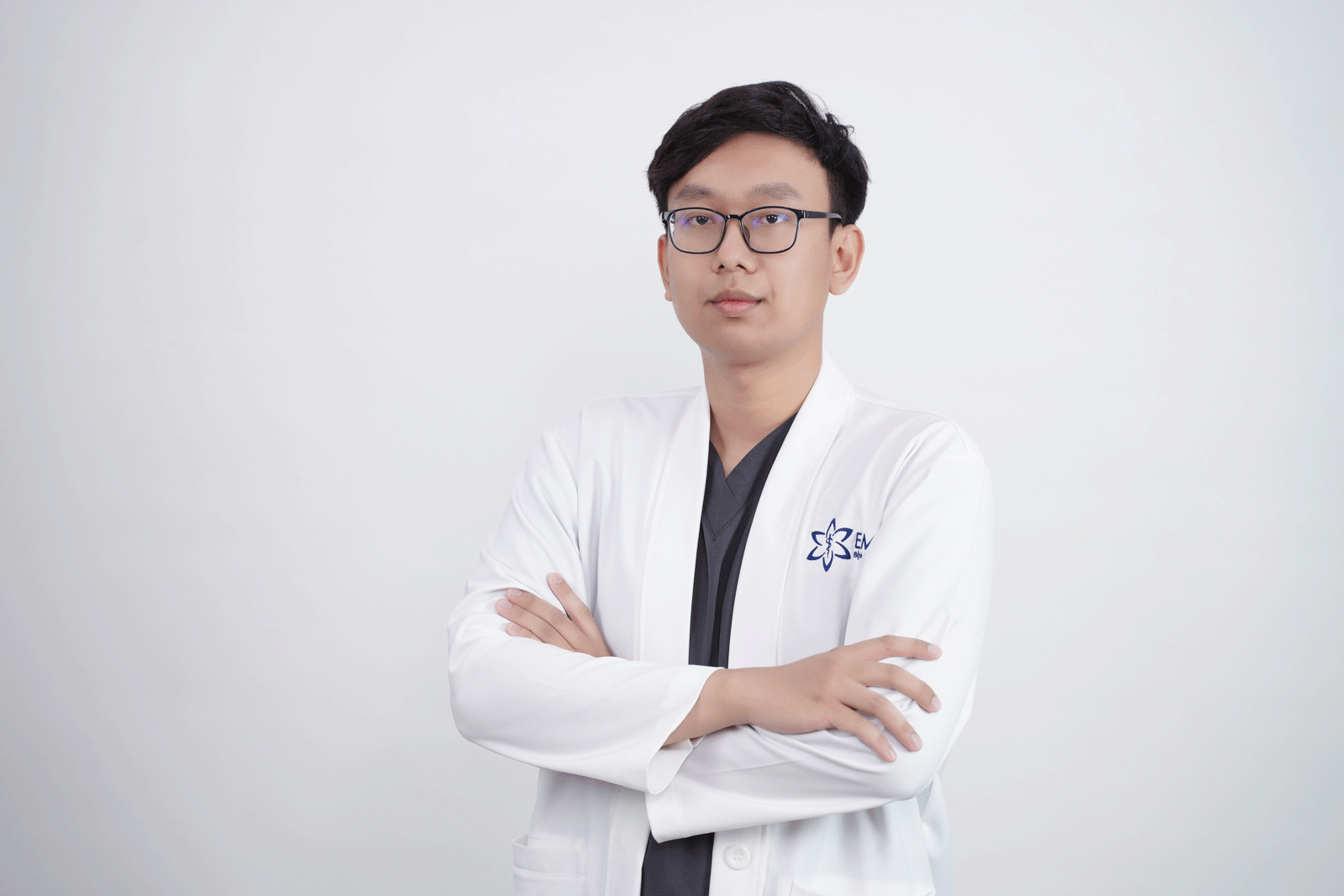 Bác sĩ Nguyễn Hoàng Thế Anh