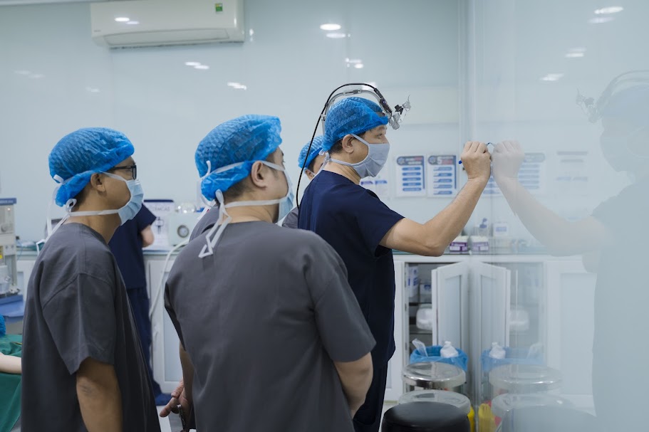 Lớp học “Phẫu thuật tạo hình nâng ngực”