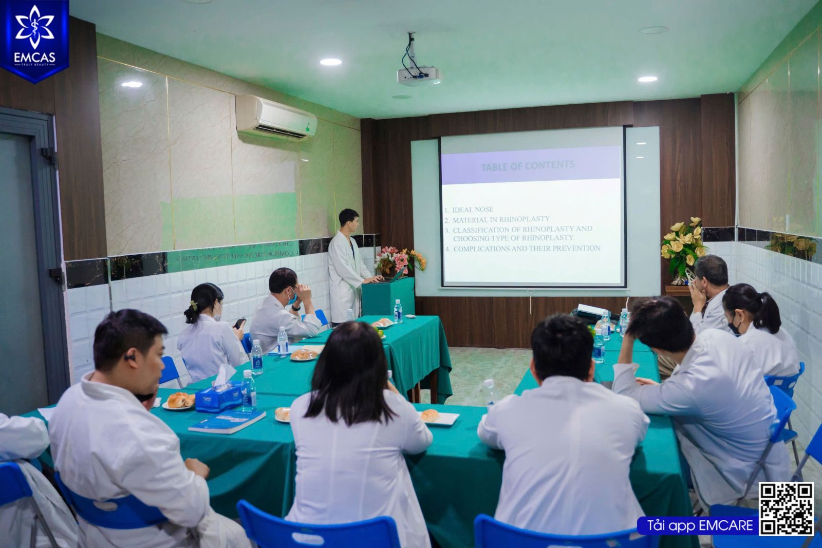 Lớp Học “Phẫu Thuật Tạo Hình Thẩm Mỹ Vùng Mặt”